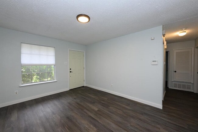Building Photo - 7103 Howerington Cir