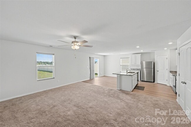 Building Photo - 318 Aniston Ln