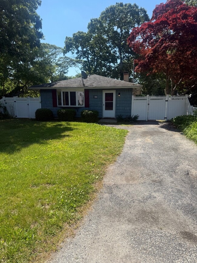 Building Photo - 40 Fairview Dr