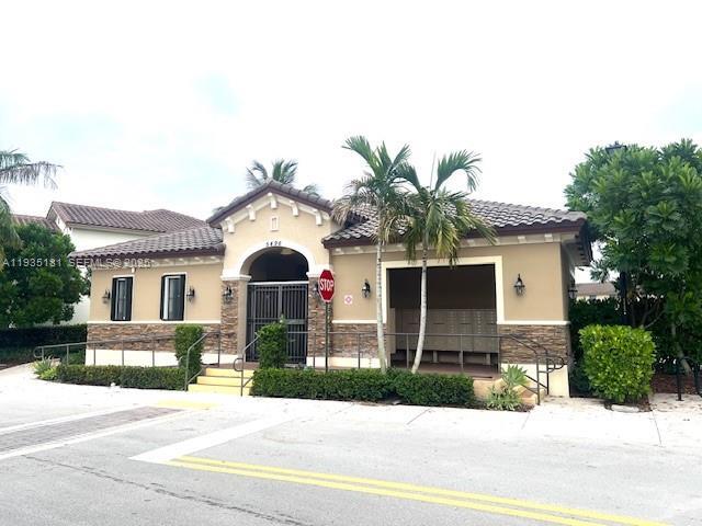 Building Photo - 5505 NW 27th Ct