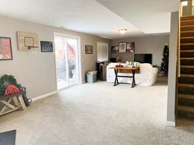 Building Photo - Evolve Real Estate: Complete Remodel with ...