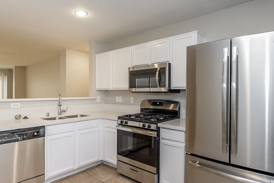 Building Photo - 881 Adobe Flat Dr