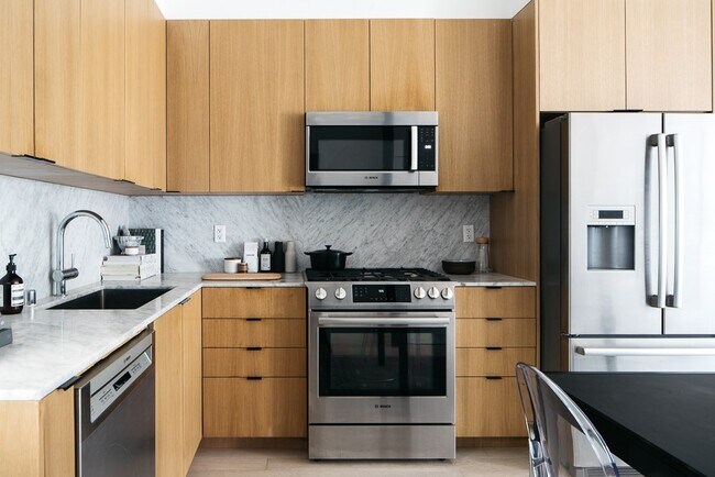 Building Photo - 2121 Scott Ave