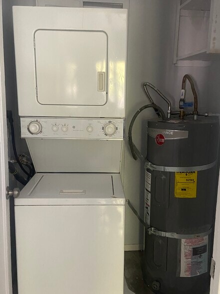 Building Photo - 1821 Jefferson St