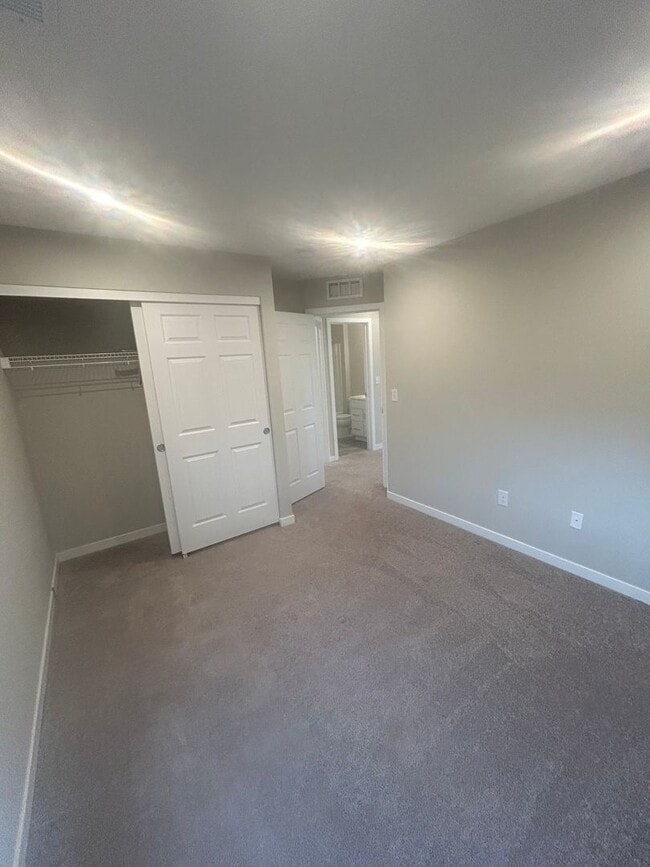 Building Photo - Must See New Construction In Mount Washing...