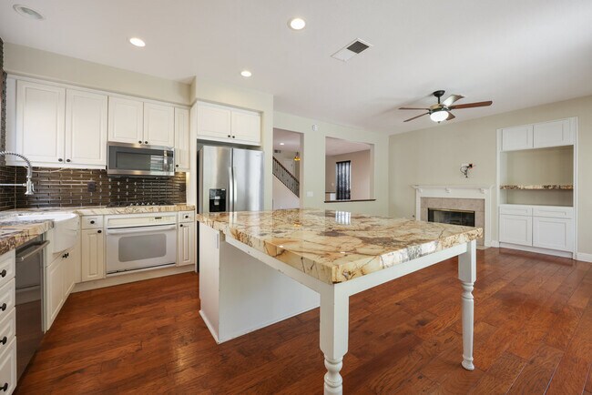 Building Photo - 11920 Mil Pitrero Rd