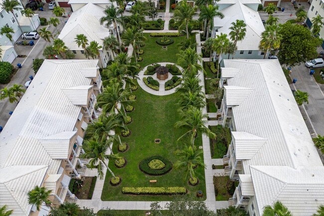 Building Photo - 1460 Corbison Point Pl