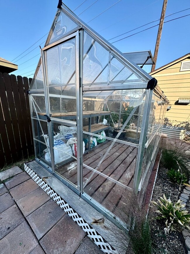 Building Photo - AVAILABLE SOON!