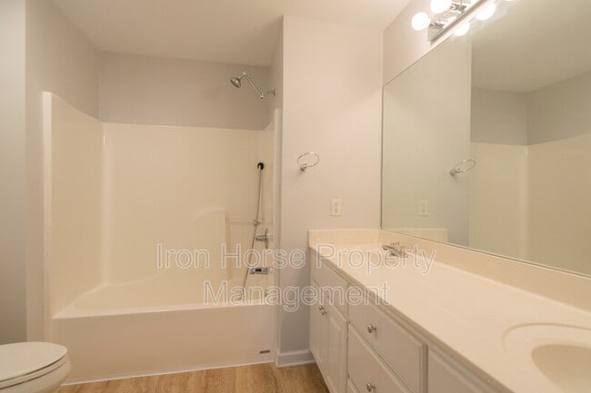 Building Photo - 155 Whispering Springs
