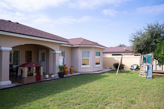 Building Photo - 415 Starling Creek Loop
