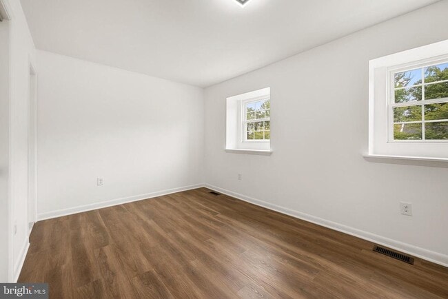 Building Photo - 14874 Emberdale Dr