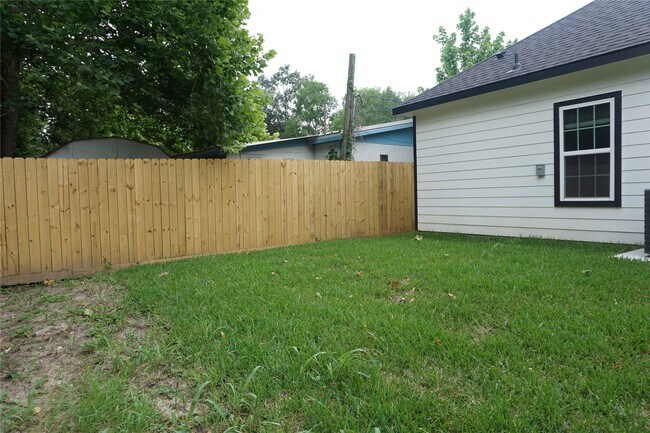 Building Photo - 11478 Underwood St