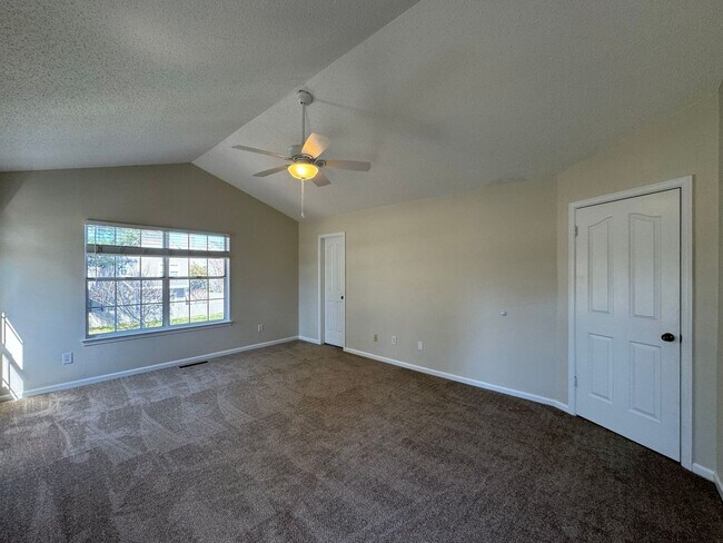 Building Photo - Welcome to this beautifully renovated detached condo!