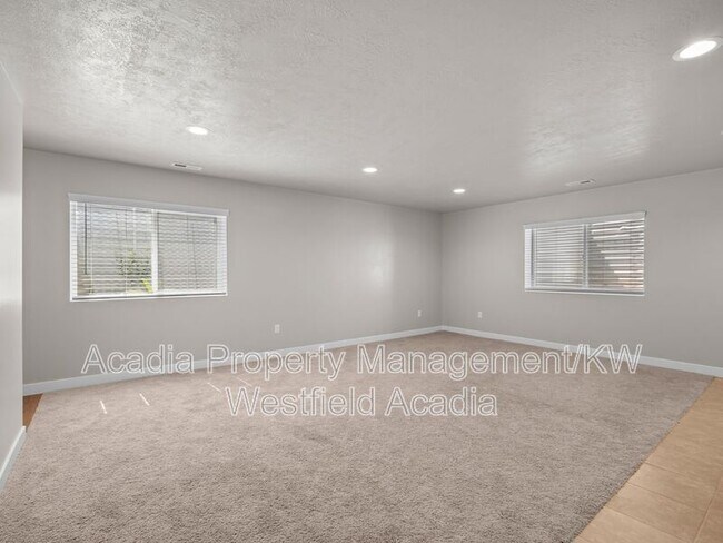 Building Photo - 15179 S Cantle Dr