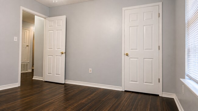 Building Photo - 1248 Jefferyscot Dr