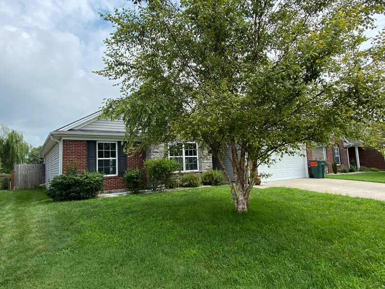 Building Photo - 4821 Wembley Way