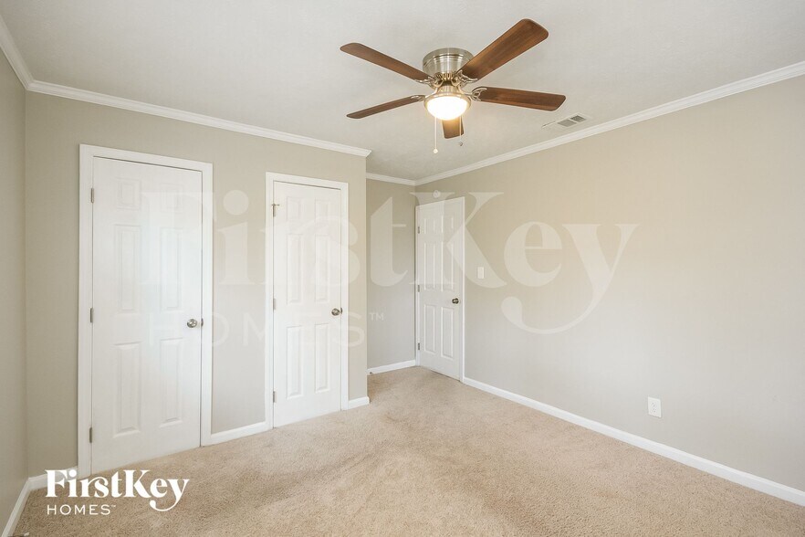 Building Photo - 7107 Willow Green Ct SW