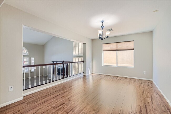 Building Photo - HUGE 5 Bedroom Home In Desert Shores with ...