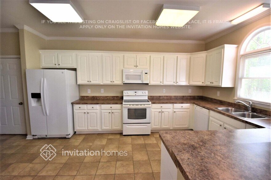 Building Photo - 253 Sedgewick Trail