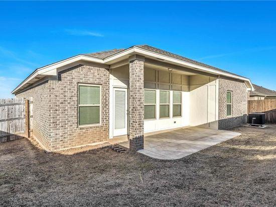 Building Photo - 806 Barbaroot Dr