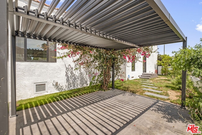 Building Photo - 1265 Keniston Ave