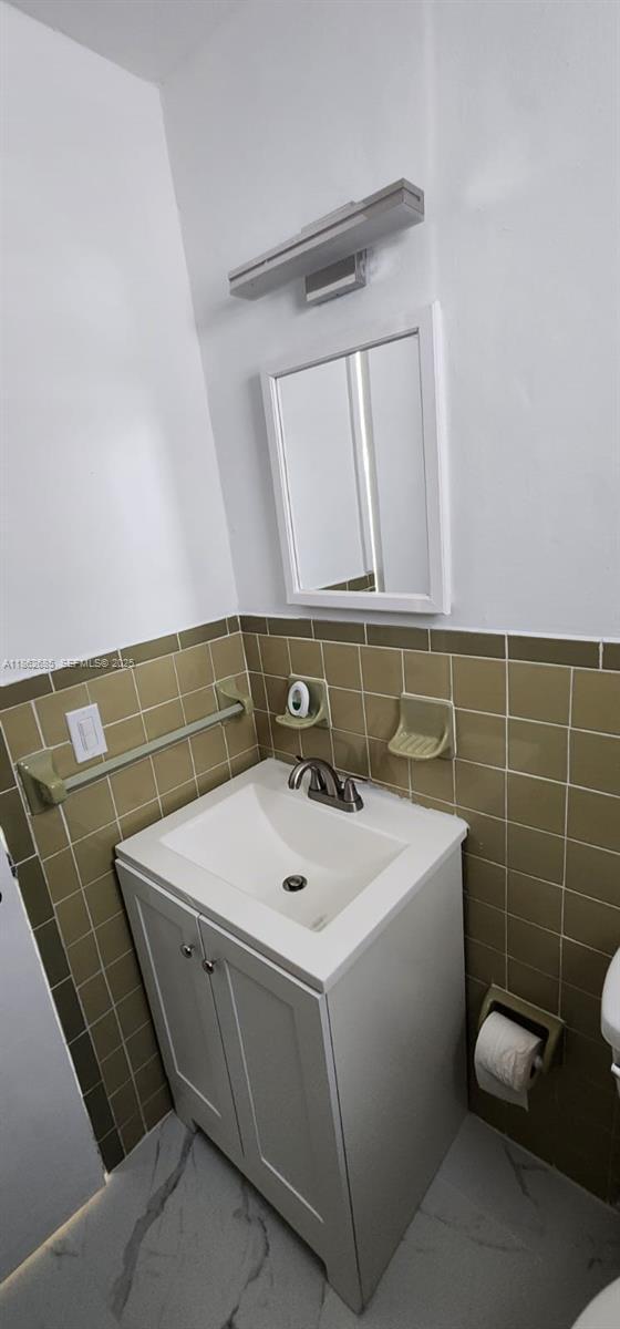 Building Photo - 3520 NW 20th St