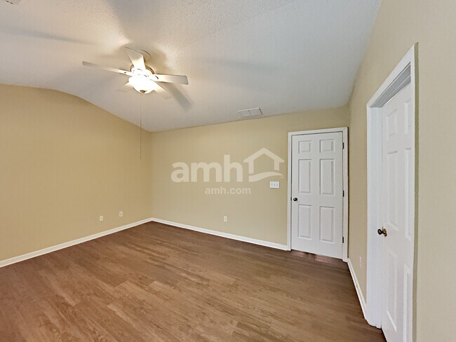 Building Photo - 2834 Regent Walk Dr