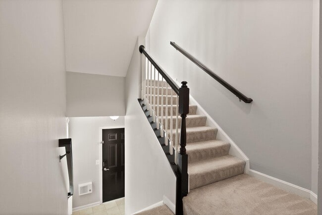 Building Photo - 9502 Lee Ct