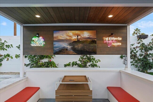 Building Photo - 51116 Avenida Mendoza