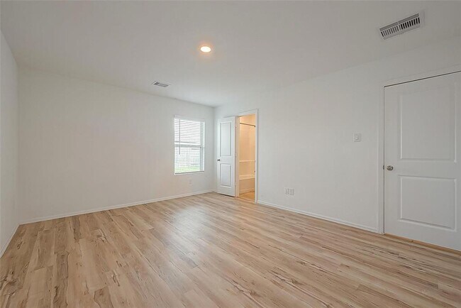 Building Photo - 26818 Wilderye Cv Ln
