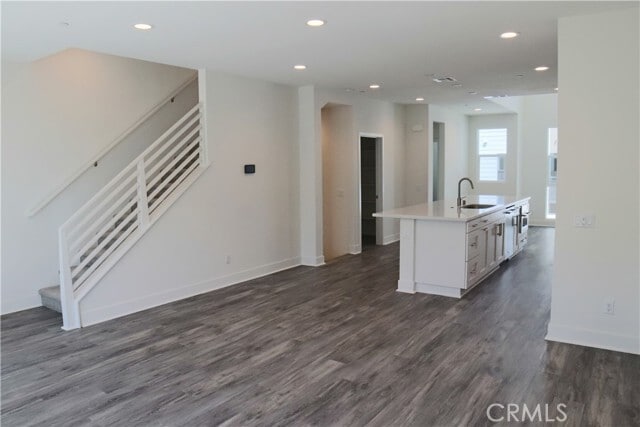 Building Photo - 684 Malibu