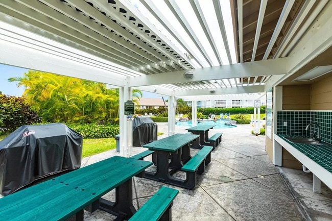 Building Photo - 73-6081-6081 Ali‘i Dr