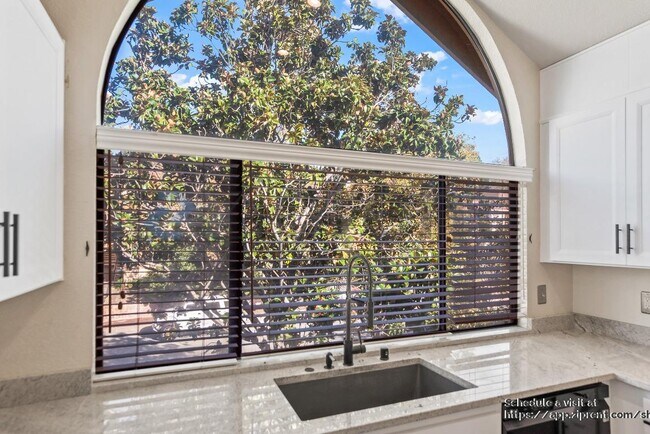 Building Photo - 16931 Sorrel Way