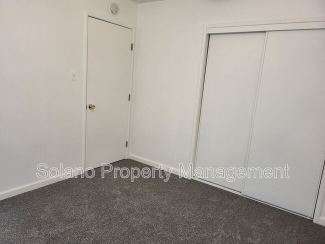 Building Photo - 1725 Idaho St