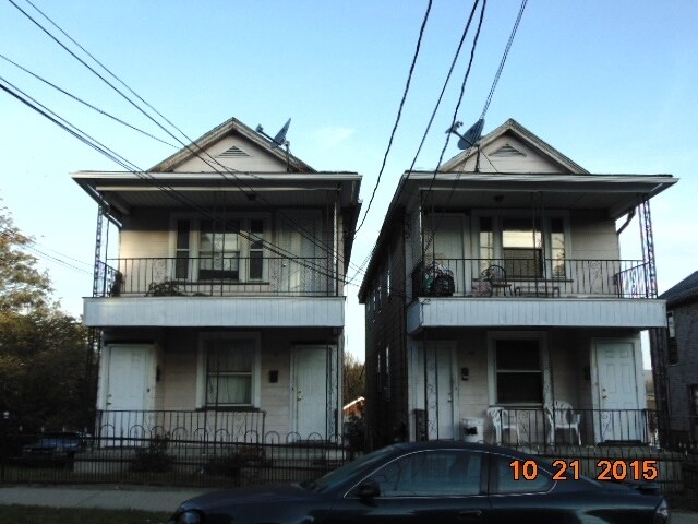 Primary Photo - 52 N Sherman St