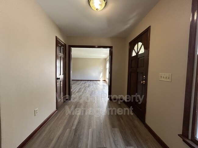 Building Photo - 1907 White Lake Dr