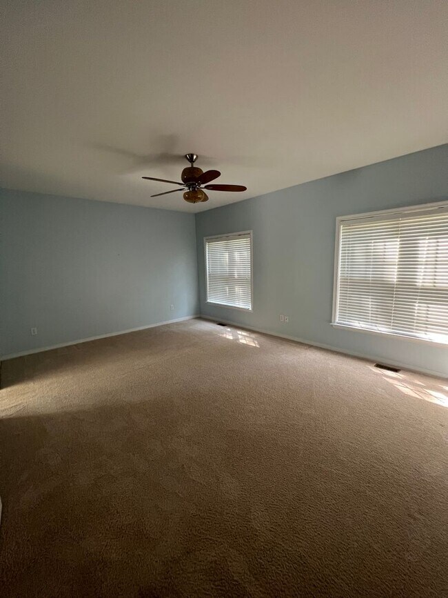 Building Photo - 11837 Club Ridge Dr