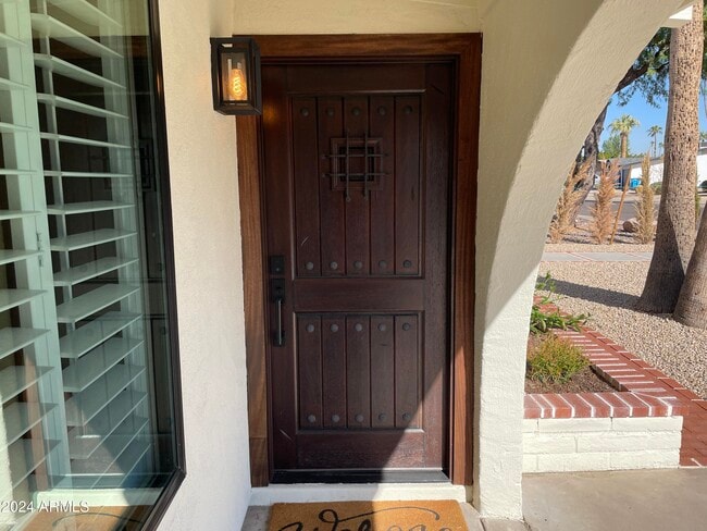 Building Photo - 4322 W Sandra Cir