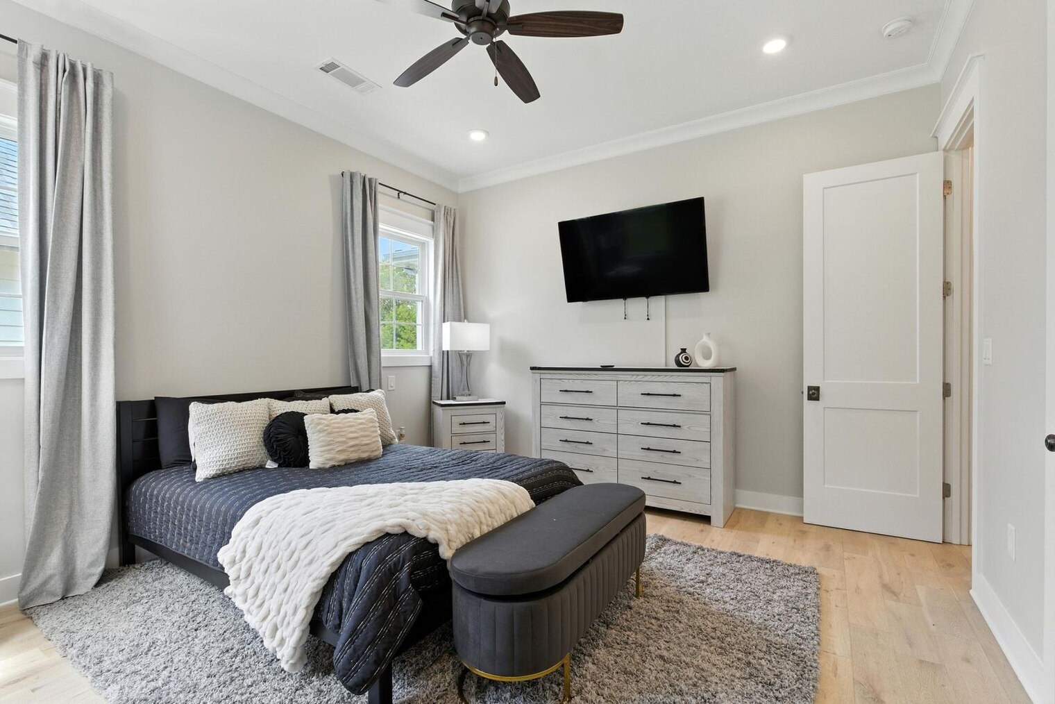 Building Photo - 143 Steepleview Dr