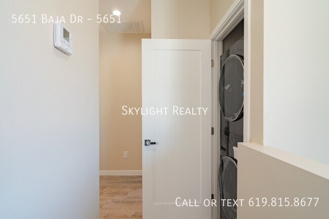 Building Photo - 5651 Baja Dr