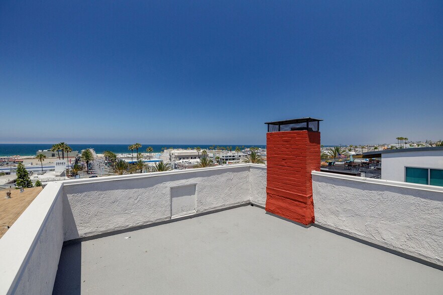 Rooftop Deck View - 1150 Manhattan Ave