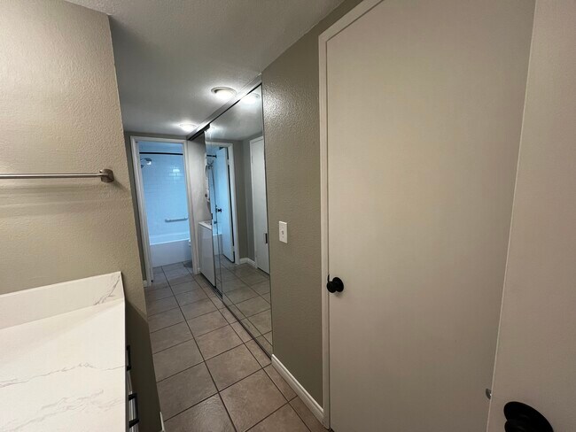 Building Photo - 10655 Lemon Ave