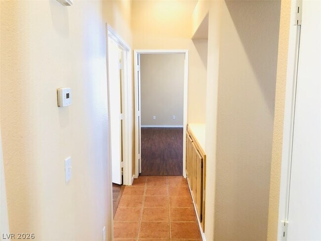 Building Photo - 4836 Minturn Ave