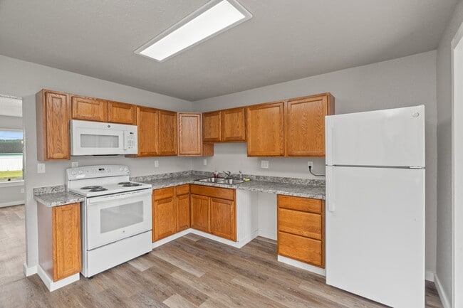 Building Photo - 207 N Alder St