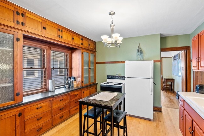 Building Photo - 1830 N 56th St