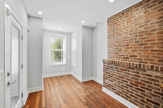 Building Photo - 1513 4th St NW