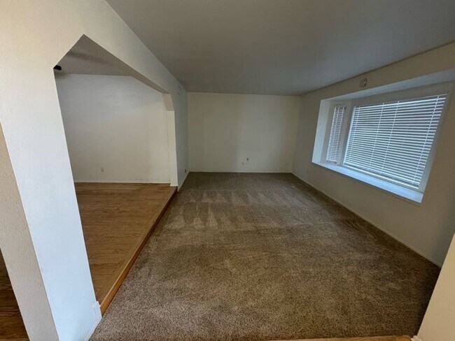 Building Photo - Glendale 4br With Pool
