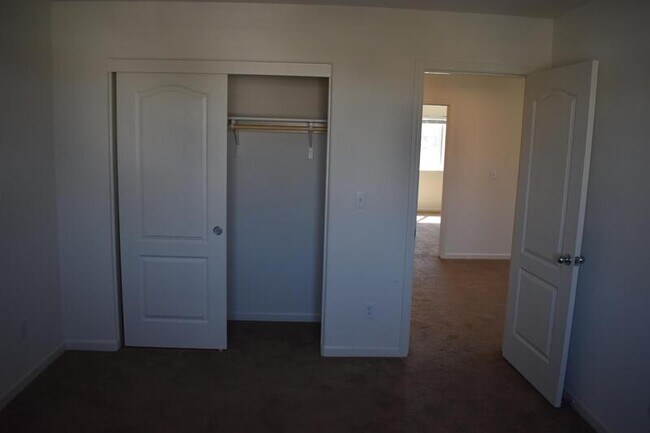Building Photo - 4238 Freemark Ave