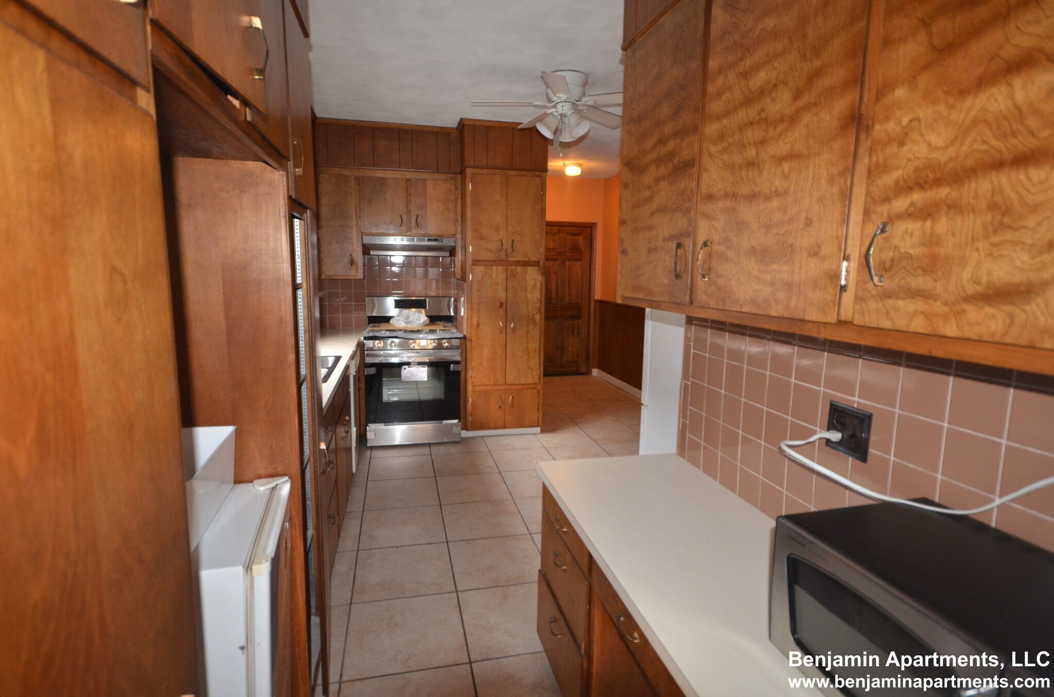 Building Photo - 20 Benton Rd