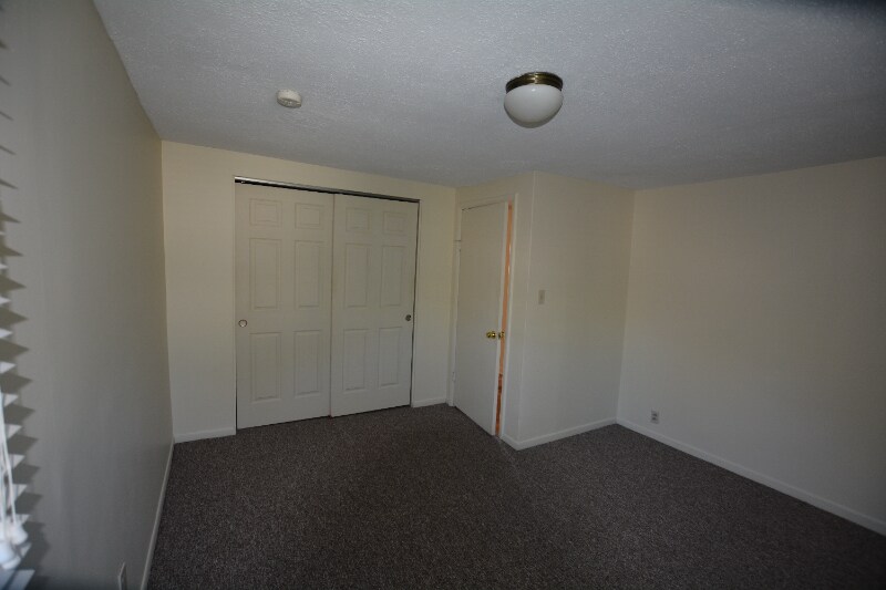 Building Photo - 715 Barlow St